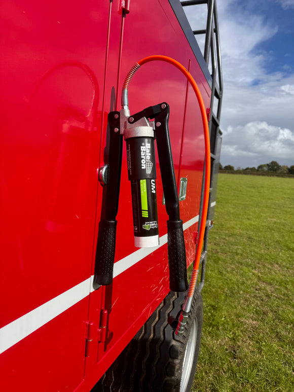 Best Grease Gun for Agricultural Machinery (UK Guide)